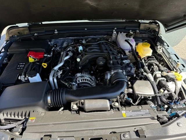 2026 Jeep JL Wrangler - Image 16 of 27
