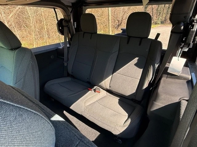 2026 Jeep JL Wrangler - Image 12 of 27