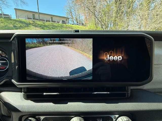 2026 Jeep JL Wrangler - Image 20 of 27