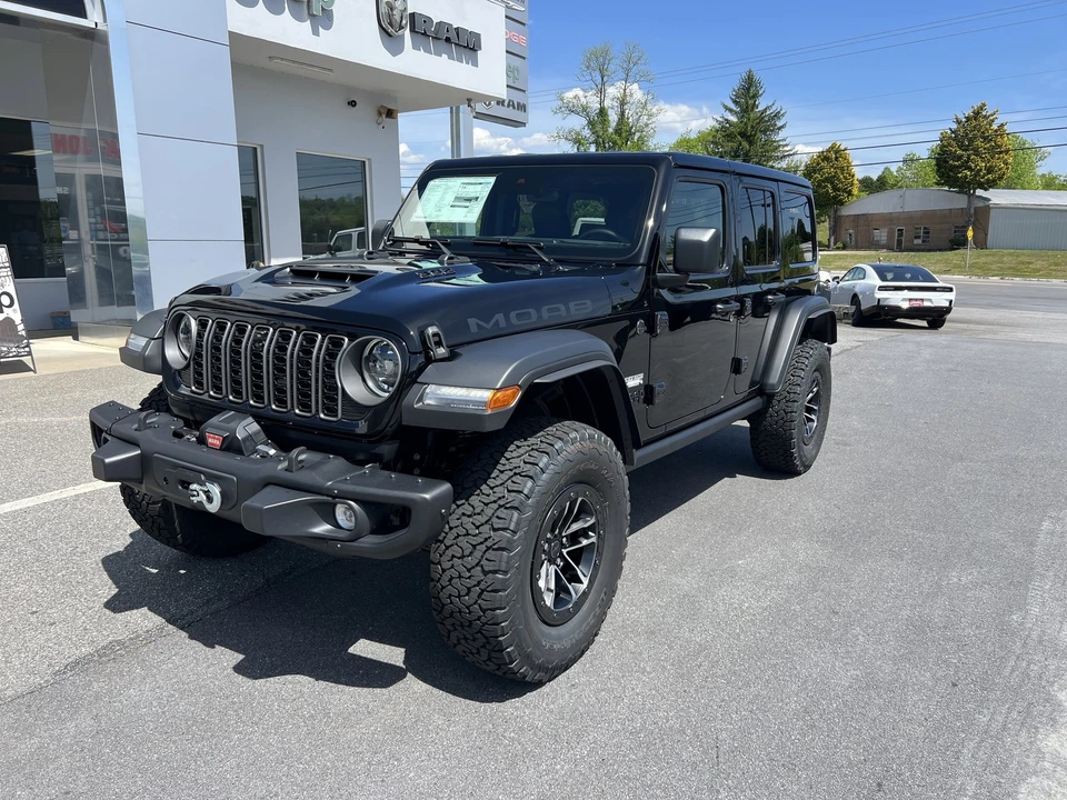 2026 Jeep JL Wrangler - Image 6 of 31