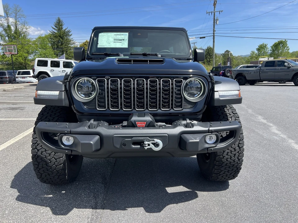 2026 Jeep JL Wrangler - Image 5 of 31