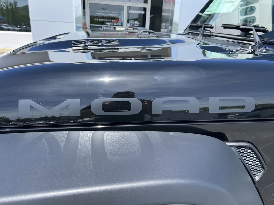 2026 Jeep JL Wrangler - Image 7 of 31