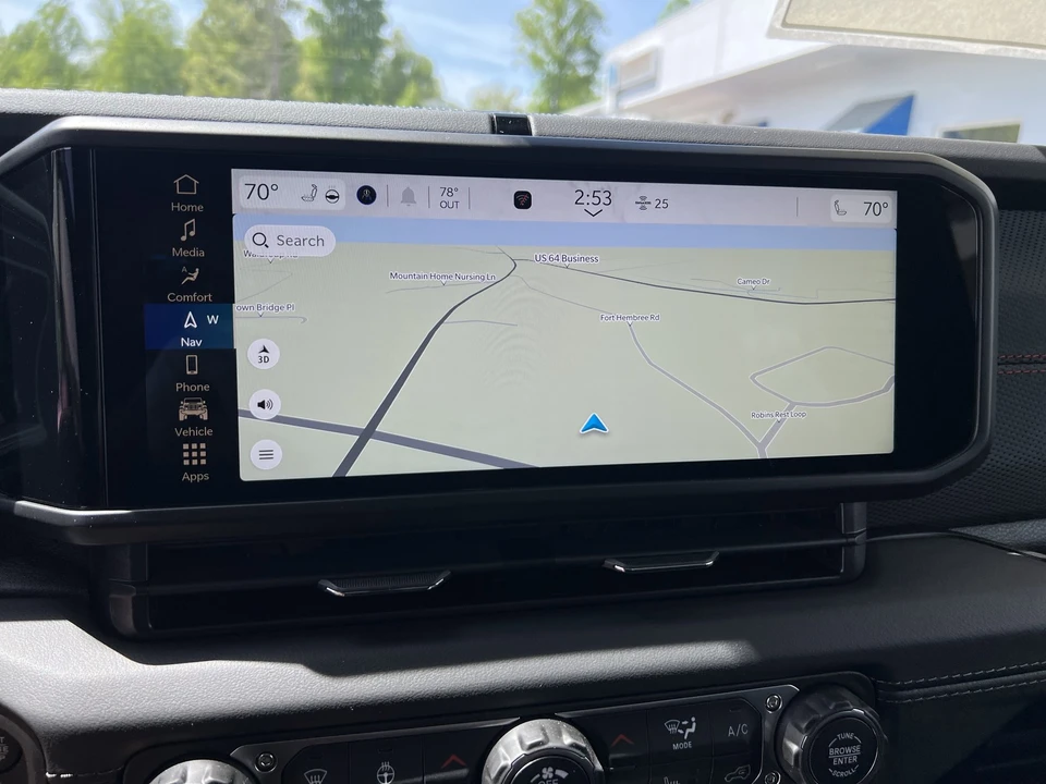 2026 Jeep JL Wrangler - Image 20 of 31