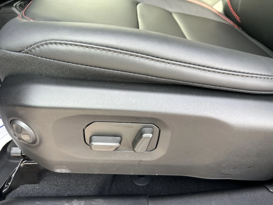 2026 Jeep JL Wrangler - Image 14 of 26