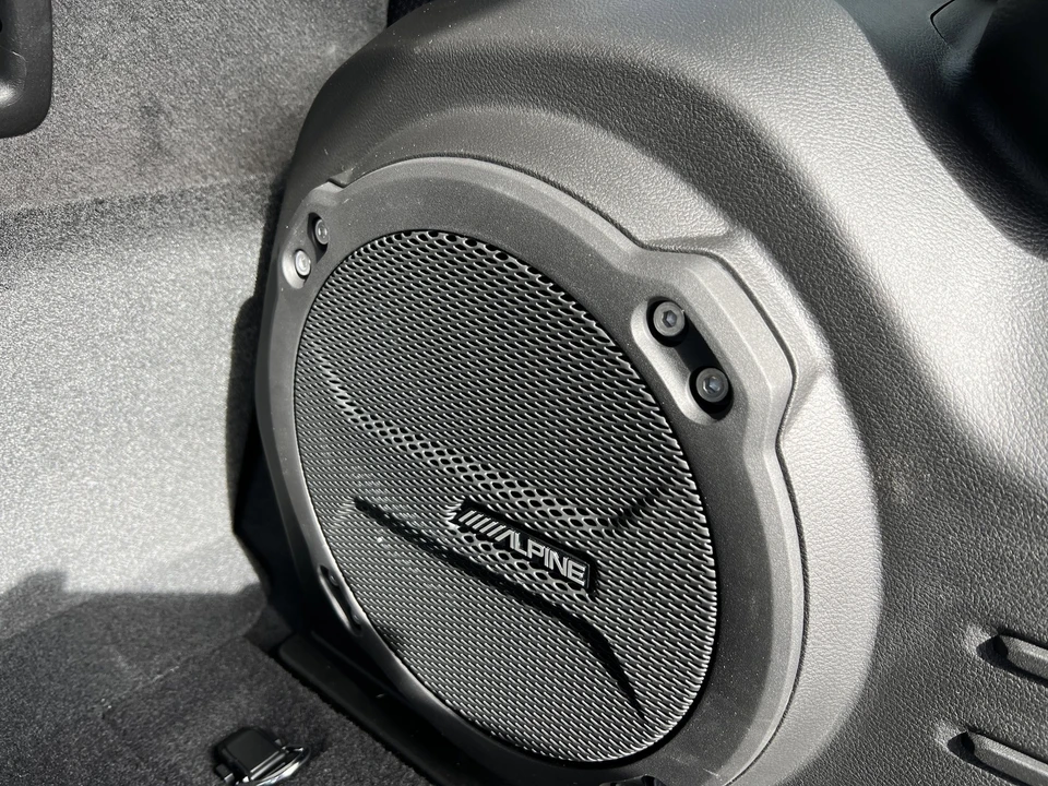 2026 Jeep JL Wrangler - Image 9 of 21