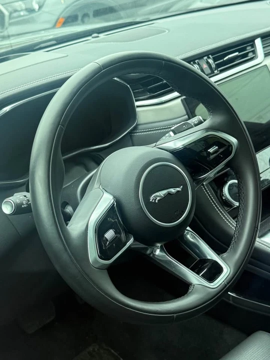 2026 Jaguar F-Pace - Image 7 of 10