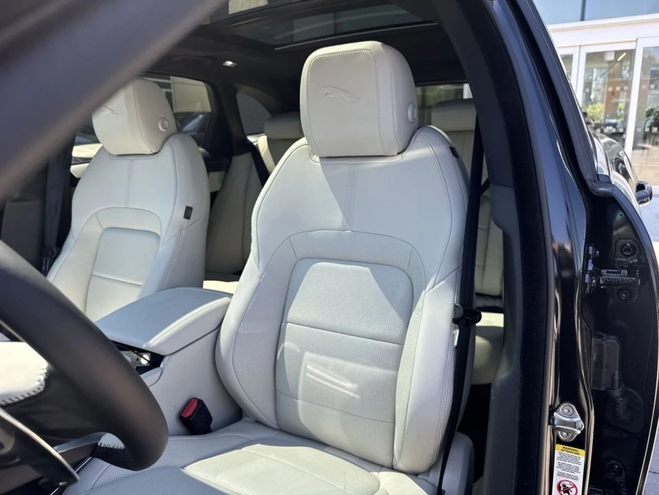 2026 Jaguar F-Pace - Image 5 of 18