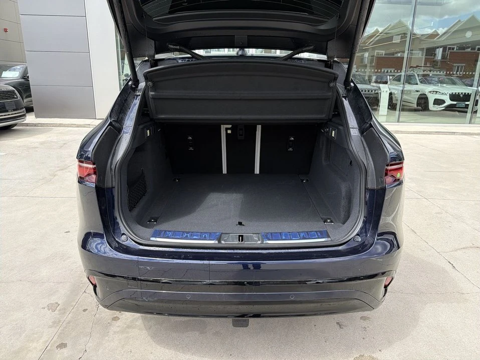 2026 Jaguar F-Pace - Image 19 of 19