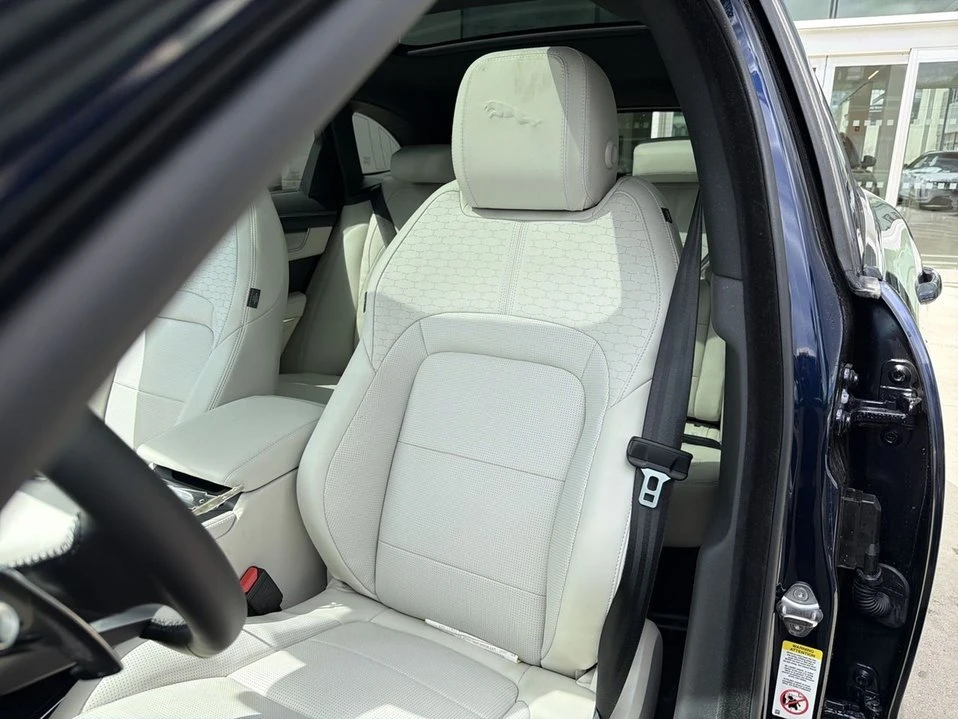 2026 Jaguar F-Pace - Image 6 of 19