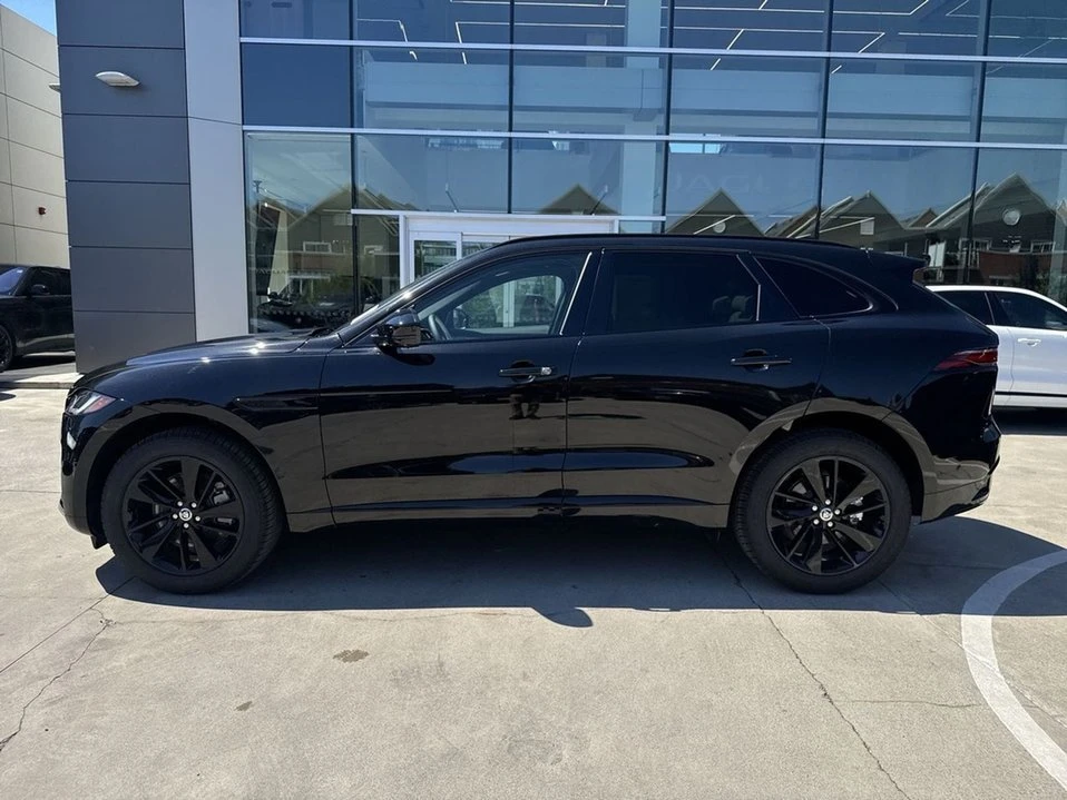2026 Jaguar F-Pace - Image 2 of 18