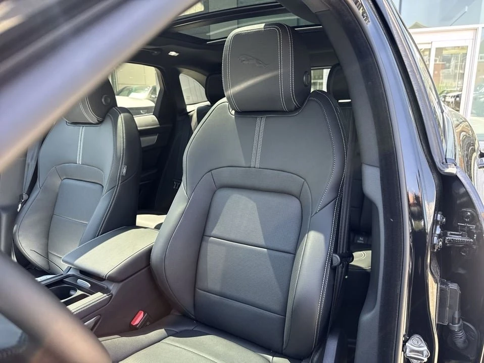 2026 Jaguar F-Pace - Image 5 of 18