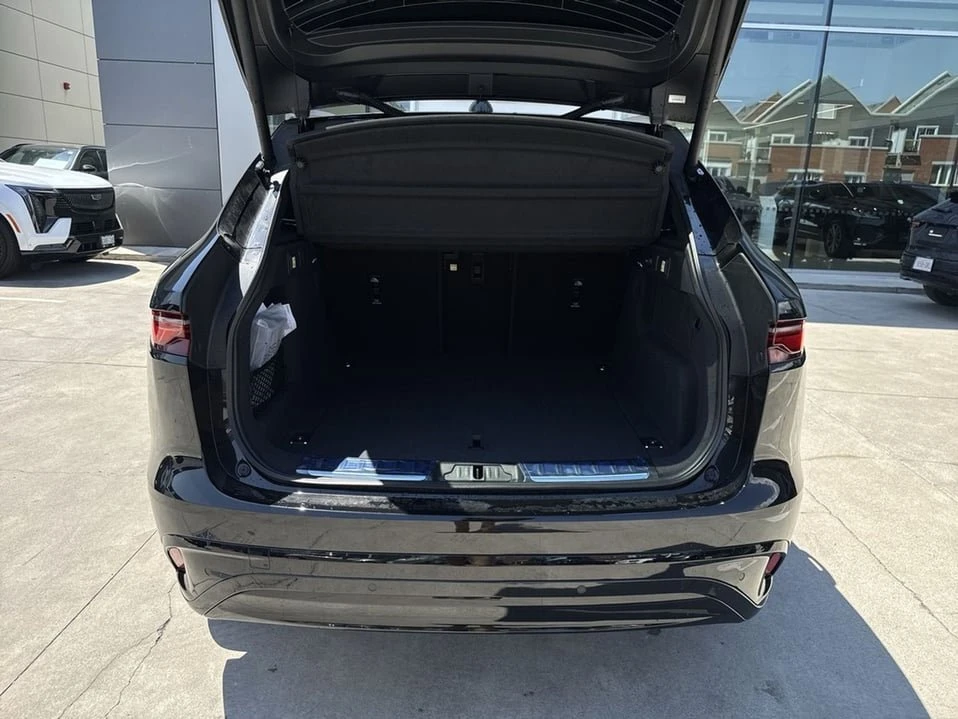 2026 Jaguar F-Pace - Image 18 of 18