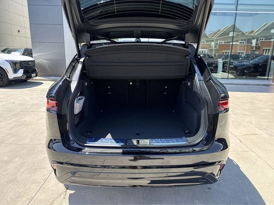 2026 Jaguar F-Pace - Image 18 of 18