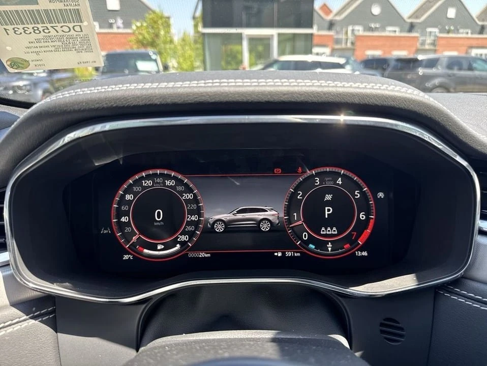 2026 Jaguar F-Pace - Image 9 of 18