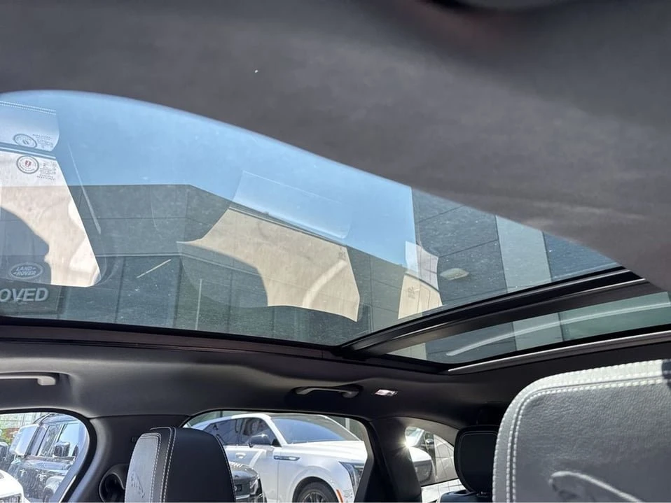 2026 Jaguar F-Pace - Image 16 of 18