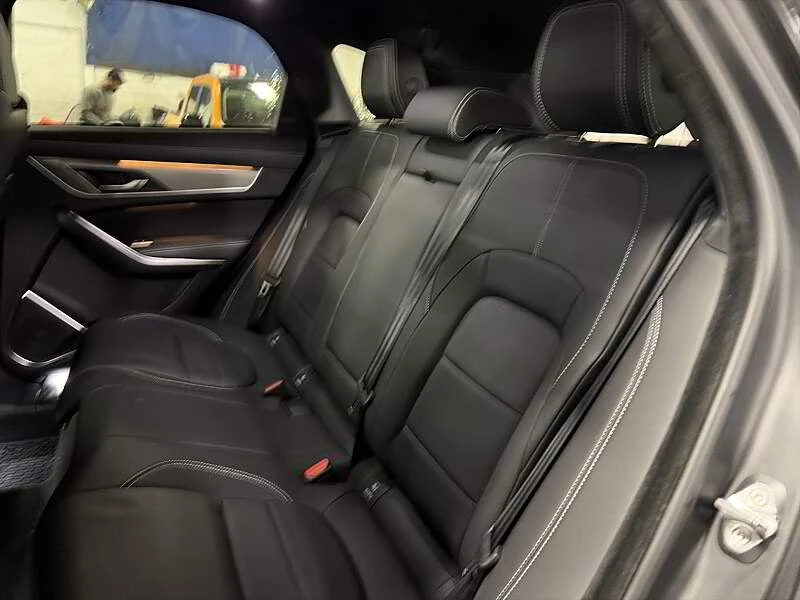 2026 Jaguar F-Pace - Image 15 of 18