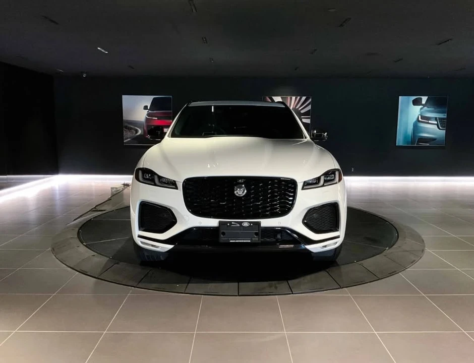 2026 Jaguar F-Pace - Image 2 of 12