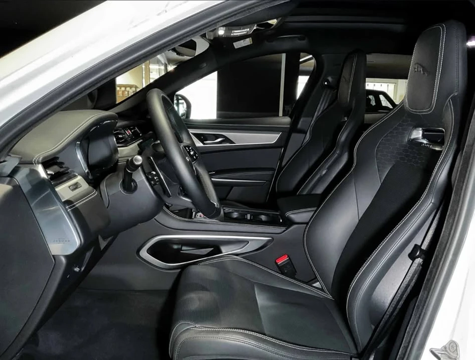 2026 Jaguar F-Pace - Image 7 of 12