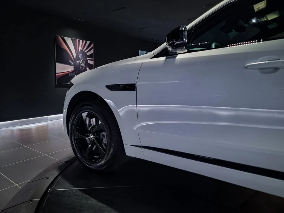 2026 Jaguar F-Pace - Image 8 of 19