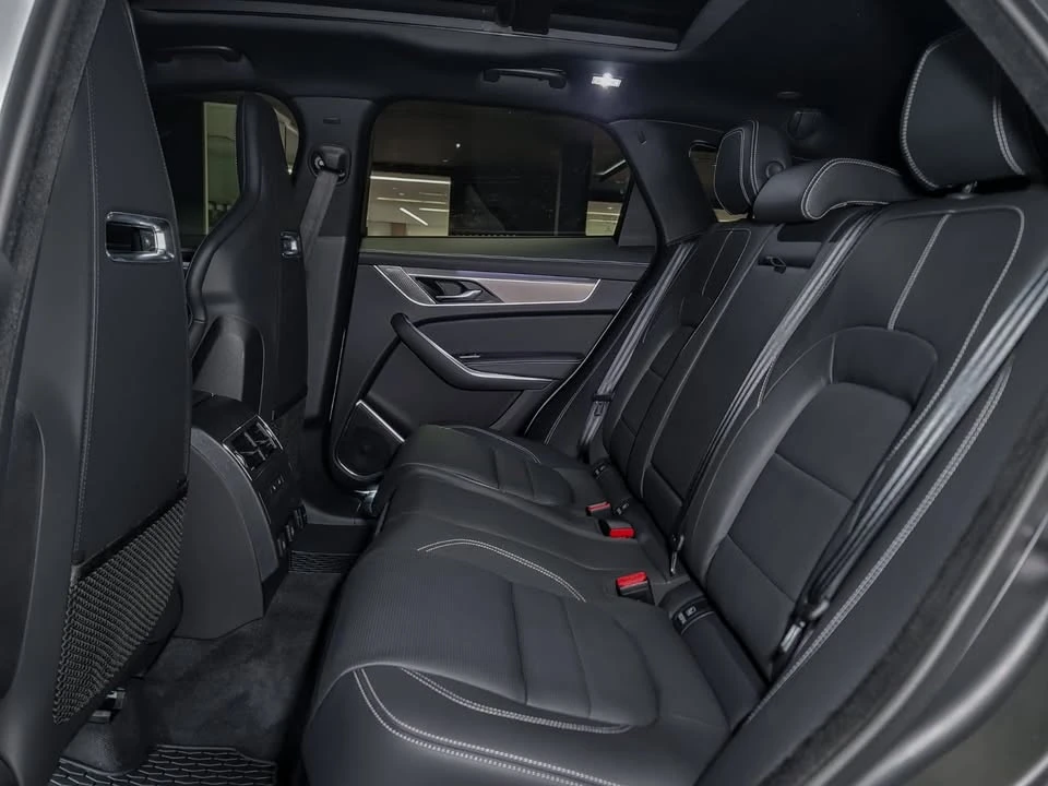 2026 Jaguar F-Pace - Image 19 of 19