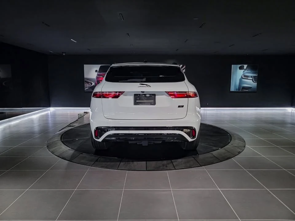 2026 Jaguar F-Pace - Image 5 of 19