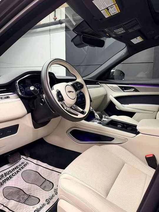2026 Jaguar F-Pace - Image 5 of 9