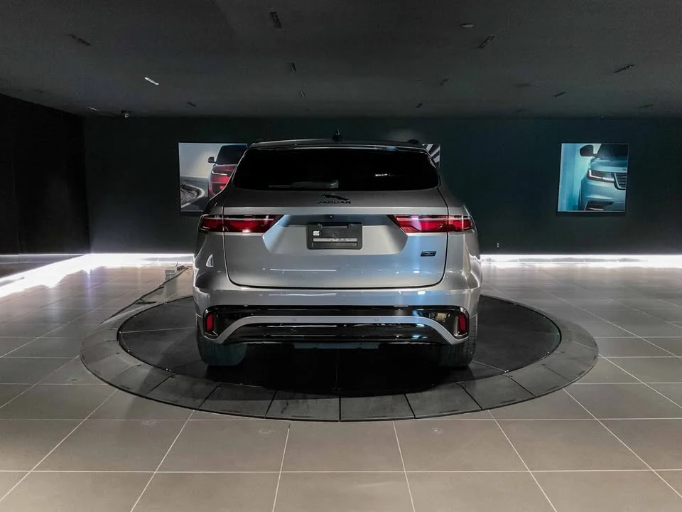 2026 Jaguar F-Pace - Image 8 of 19