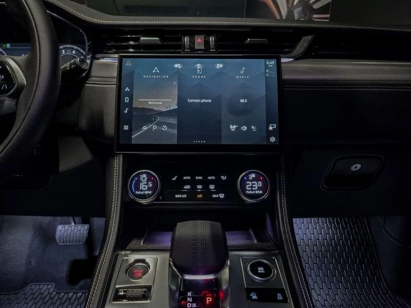 2026 Jaguar F-Pace - Image 16 of 20