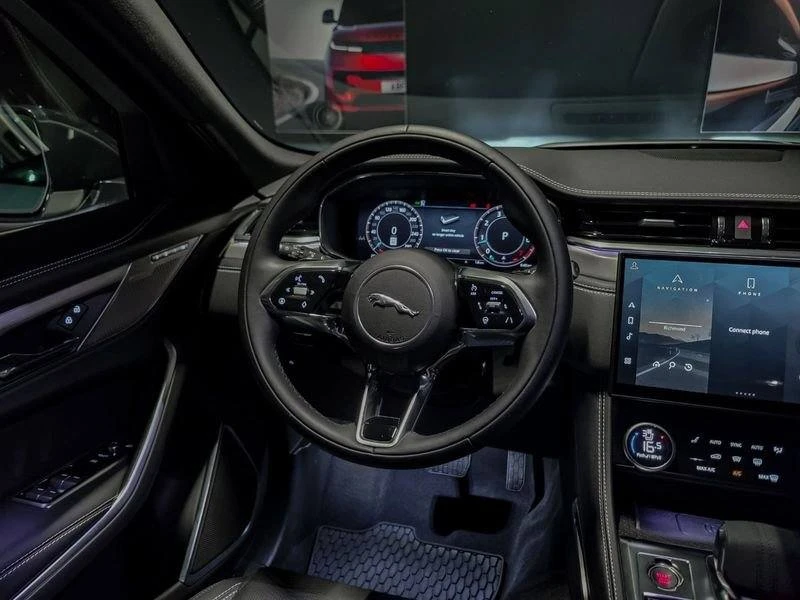 2026 Jaguar F-Pace - Image 11 of 20