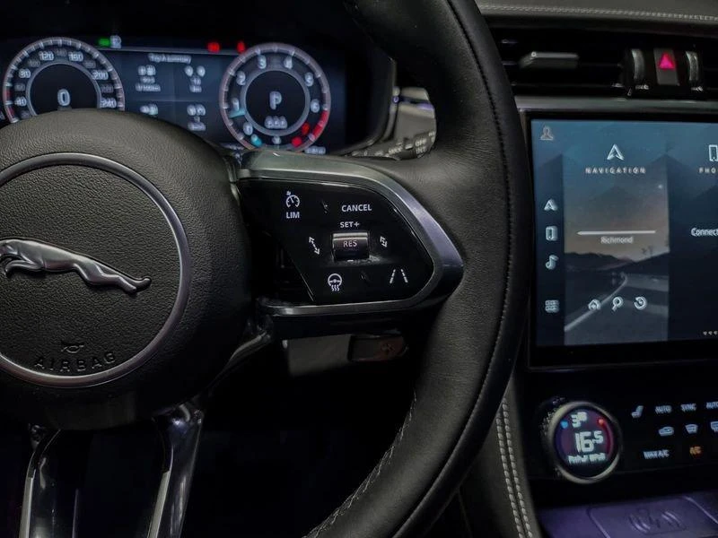 2026 Jaguar F-Pace - Image 13 of 20