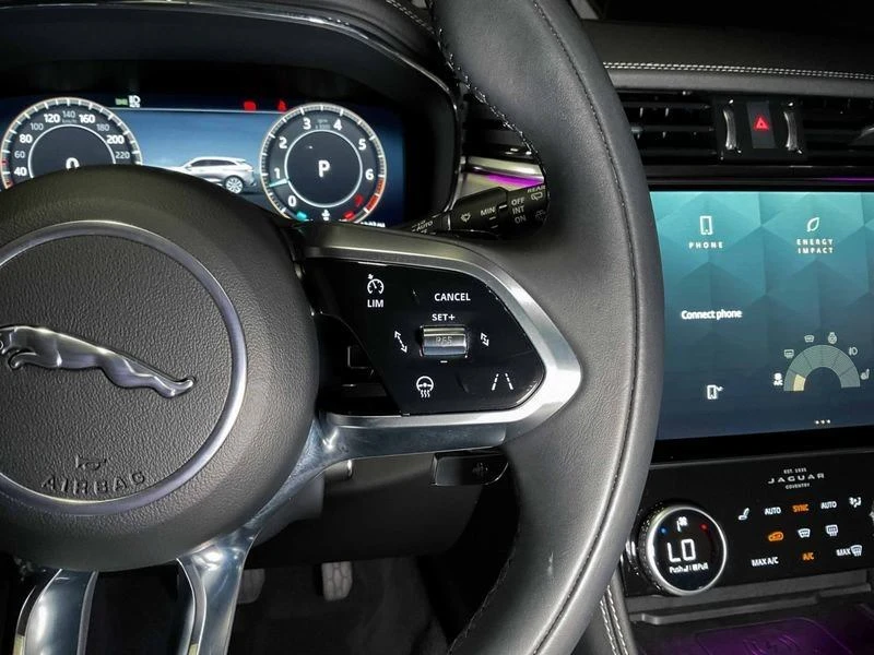 2026 Jaguar F-Pace - Image 13 of 20