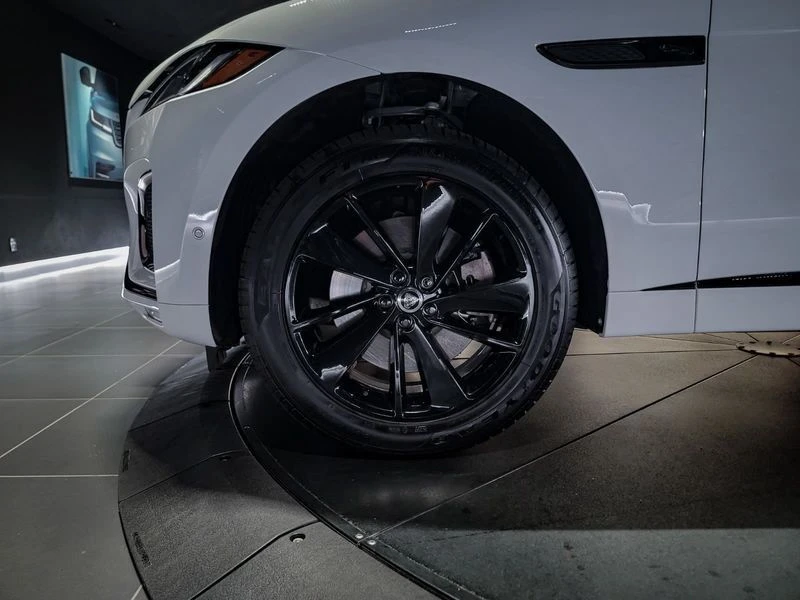 2026 Jaguar F-Pace - Image 9 of 20