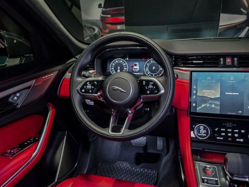 2026 Jaguar F-Pace - Image 11 of 20