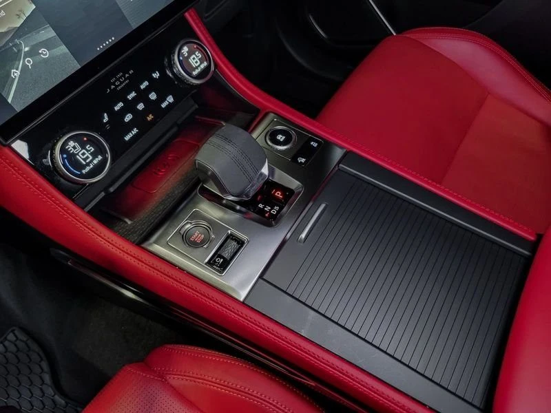 2026 Jaguar F-Pace - Image 15 of 20