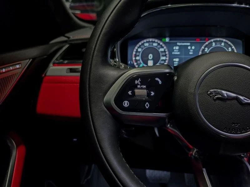 2026 Jaguar F-Pace - Image 14 of 20