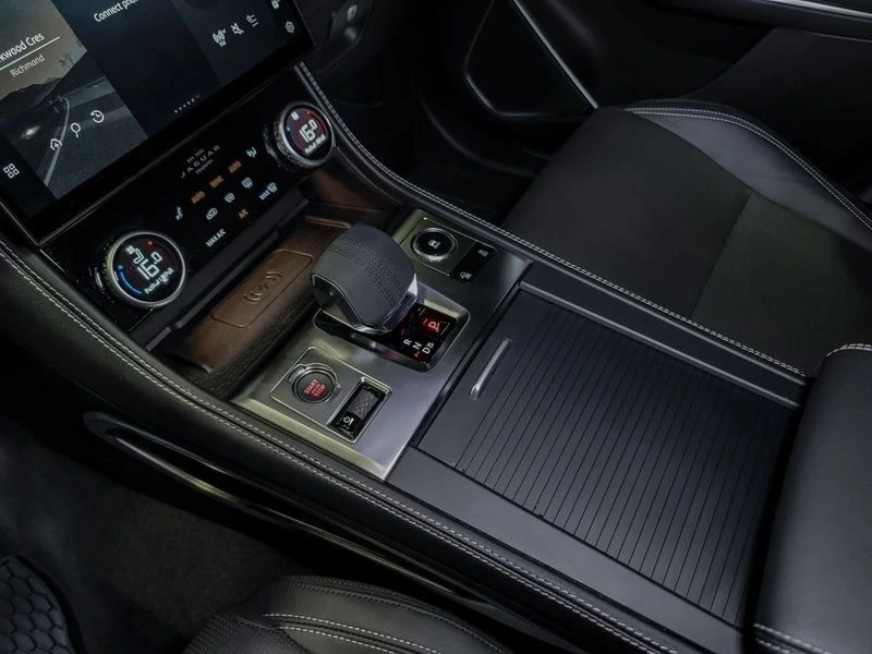 2026 Jaguar F-Pace - Image 15 of 20
