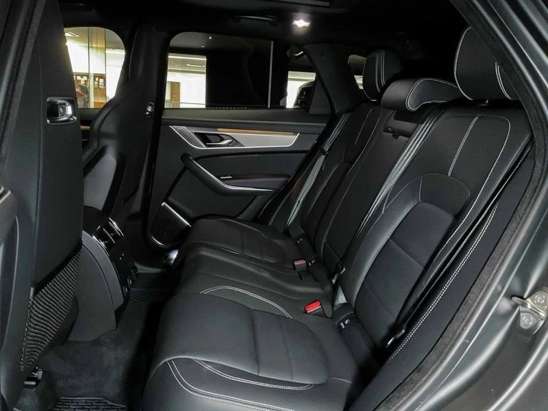 2026 Jaguar F-Pace - Image 9 of 10