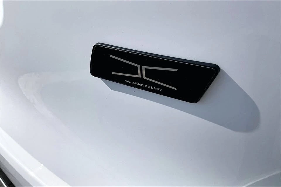 2026 Jaguar F-Pace - Image 7 of 13