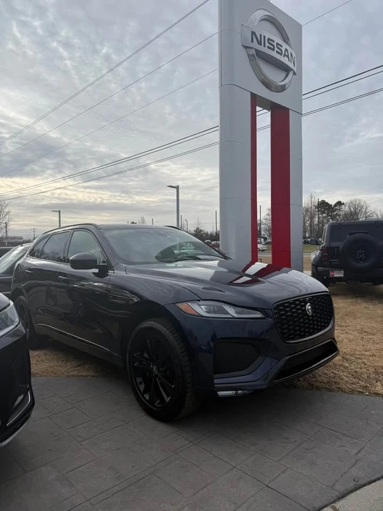 2026 Jaguar F-Pace - Image 3 of 10