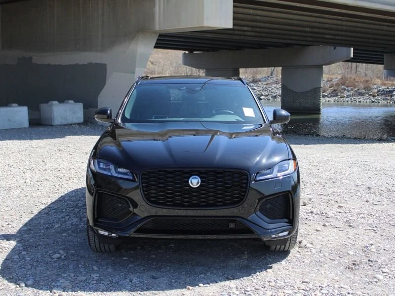 2026 Jaguar F-Pace - Image 2 of 17