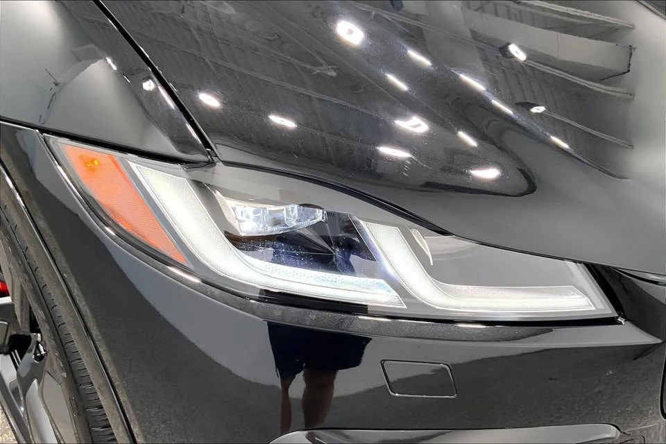 2026 Jaguar F-Pace - Image 18 of 20