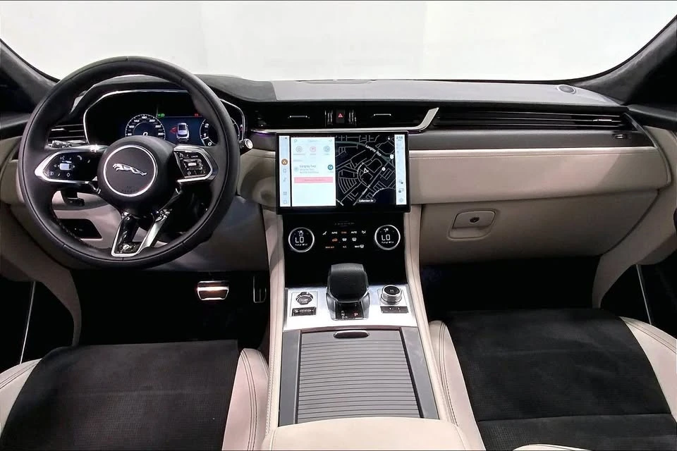 2026 Jaguar F-Pace - Image 10 of 20