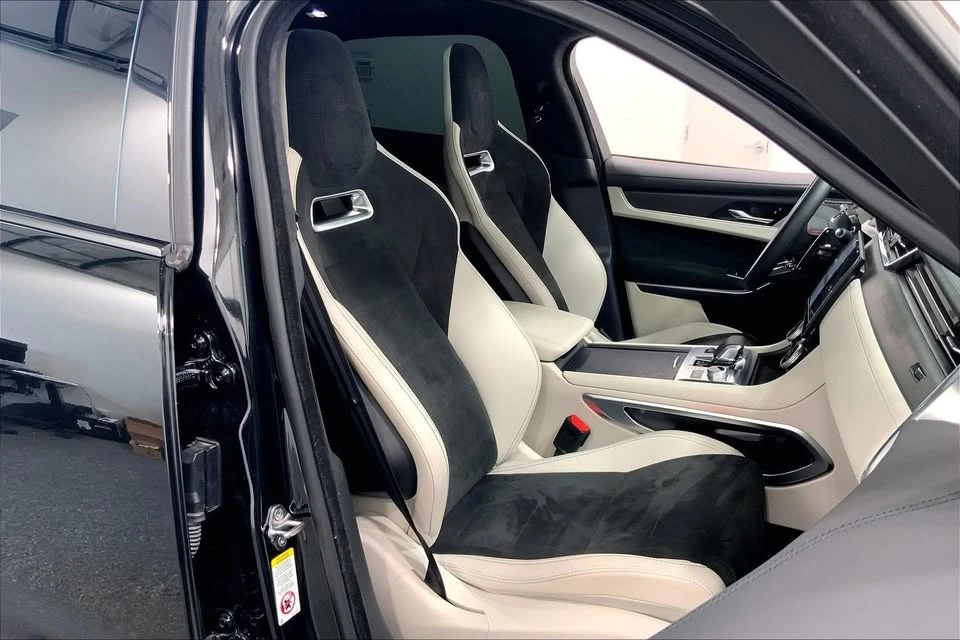 2026 Jaguar F-Pace - Image 13 of 20