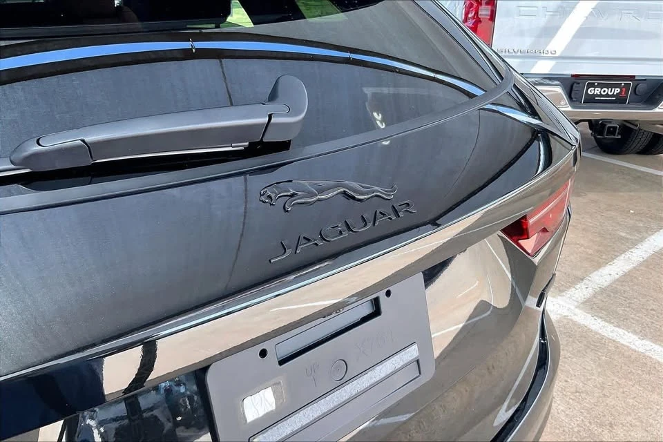 2026 Jaguar F-Pace - Image 18 of 18