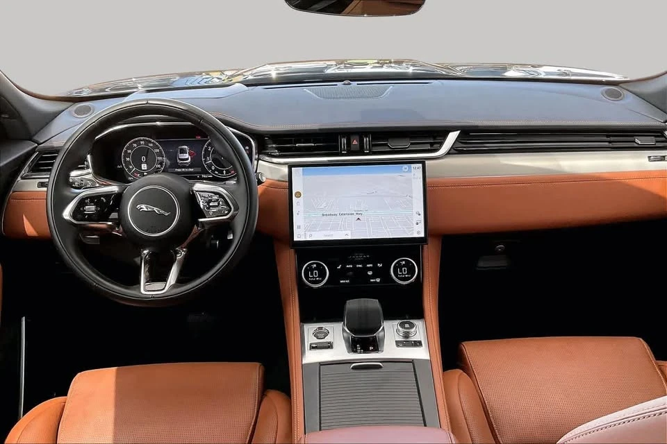 2026 Jaguar F-Pace - Image 7 of 18