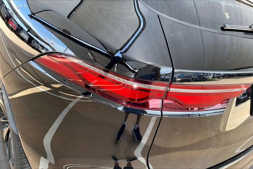 2026 Jaguar F-Pace - Image 16 of 18