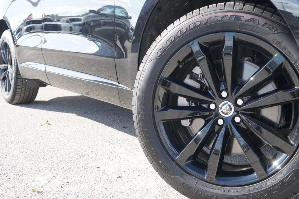 2026 Jaguar F-Pace - Image 2 of 10