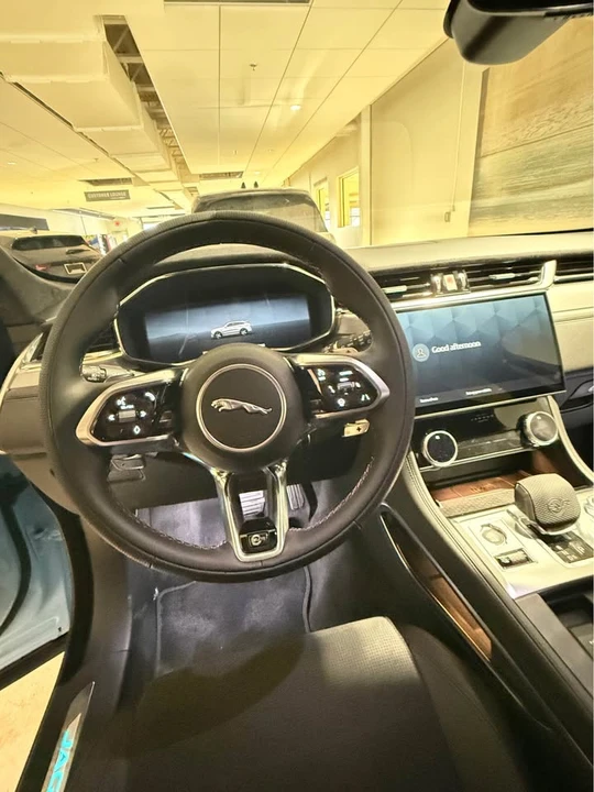 2026 Jaguar F-Pace SVR - Image 5 of 9