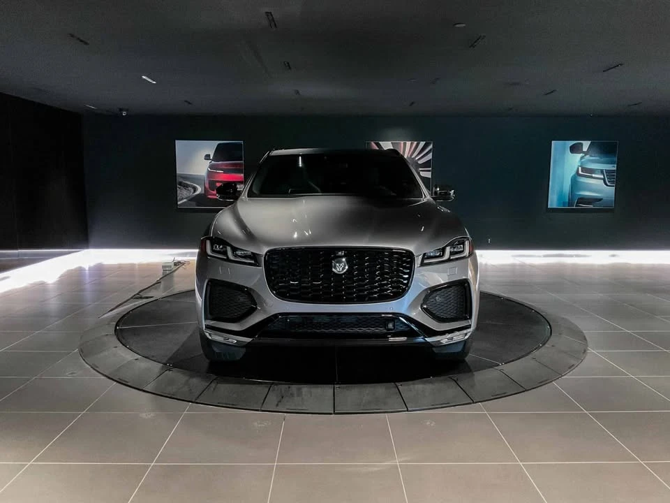 2026 Jaguar F-Pace - Image 3 of 19