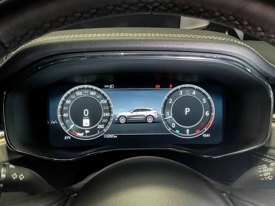 2026 Jaguar F-Pace - Image 12 of 19